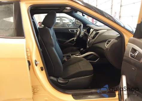 2017 Hyundai Veloster Value Edition z USA, uszkodzony, nr VIN KMHTC6AD5HU320567